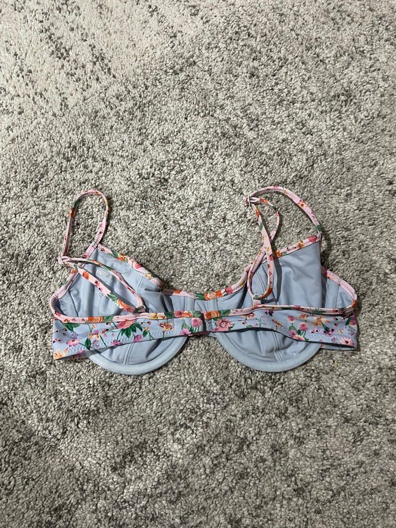 Blackbough Fiona Underwire Top Venice Spring (Category: Bikinis & Swimsuits) located in Pasig City. Submitted by wakeupmakeupp (Listing ID 1334693217, Image 2). Description: Fiona Underwire Top Print: Venice Spring Size: L Bought at full price (₱2700) Never used Last price is 1500.