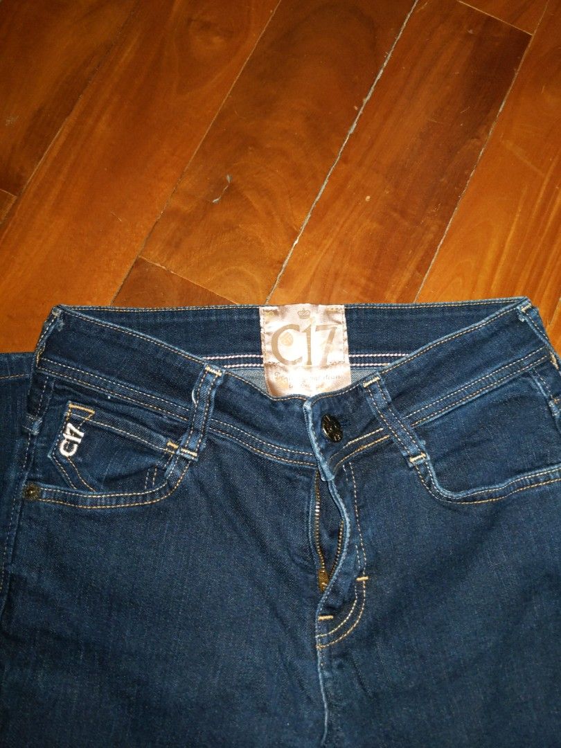 C17 High Rise Jeans Size 28 (Category: Jeans) located in Daraga. Submitted by mabcltr (Listing ID 1334615924, Image 2). Description: .