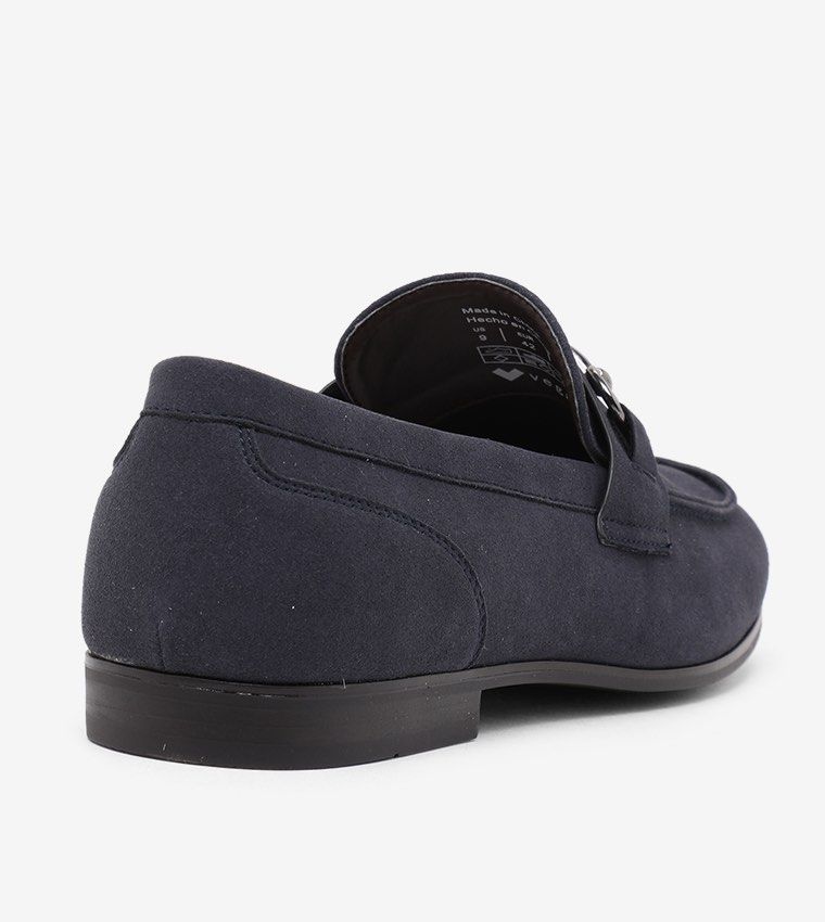 Call It Spring Navy Formal shoes suede size 9 US (Category: Dress Shoes) located in Las Pinas. Submitted by dusterbia (Listing ID 1334631515, Image 3). Description: Call it spring Navy gent shoes Formal slip on shoes Vegan suede material Never been worn. Bought for ₱4k Still with box US 9 Euro 42 UK 8 PM if interested.