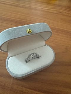 （分類：）位於 。 由 sellerT 提交（商品編號 1334575884，圖片 1）。簡介： 。