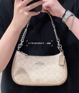 (Category: ) located in . Submitted by shinnywinnie.bag (Listing ID 1334688076, Image 1). Description: .