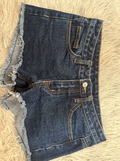 (Category: ) located in . Submitted by lynsells__ (Listing ID 1334580585, Image 1). Description: .