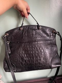(Category: ) located in . Submitted by beautybuysmnl (Listing ID 1334610411, Image 1). Description: .