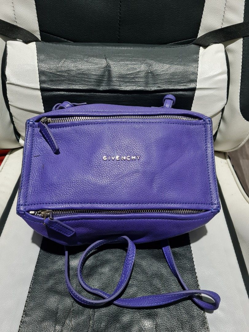 Givenchy bag (Category: Luxury Bags & Wallets) located in Baguio. Submitted by fullroom.dgs (Listing ID 1334573981, Image 1). Description: Givenchy bag Very good condition small slight issue seen on last pic.