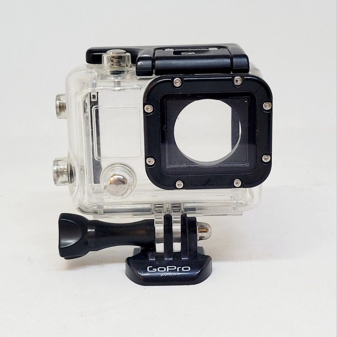 Go Pro case with accessories (Category: Video Cameras) located in Manila. Submitted by isko_sarisari (Listing ID 1334613782, Image 1). Description: Used on a couple of times then stored.