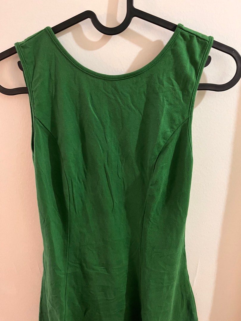 Green Dress (Category: Dresses) located in Makati City. Submitted by everything_below300 (Listing ID 1334640264, Image 2). Description: PRICE DROPPED! Light and cozy good quality green dress I only used once. Can fit Small to Medium, as it's stretchable..