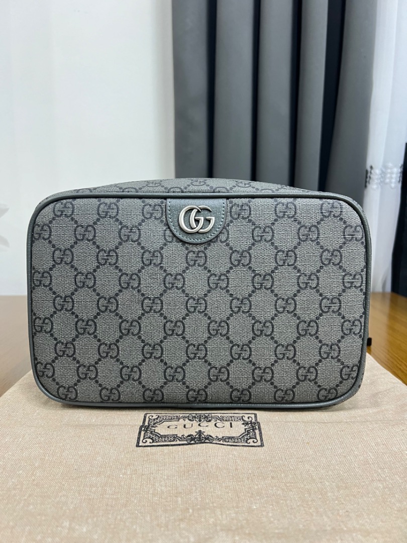 Gucci gg supreme toiletry case on sale