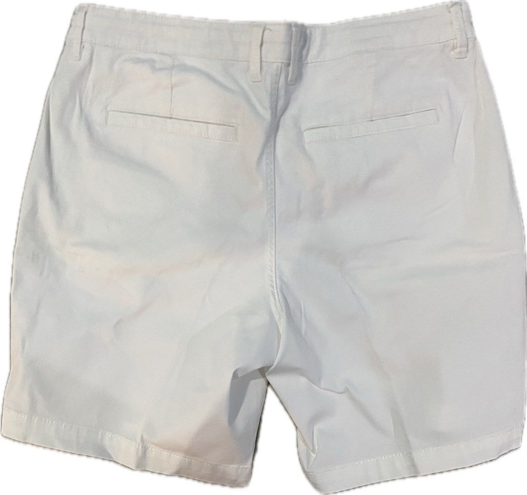 H M Regular Fit Shorts White Men s Fashion Bottoms Shorts on Carousell