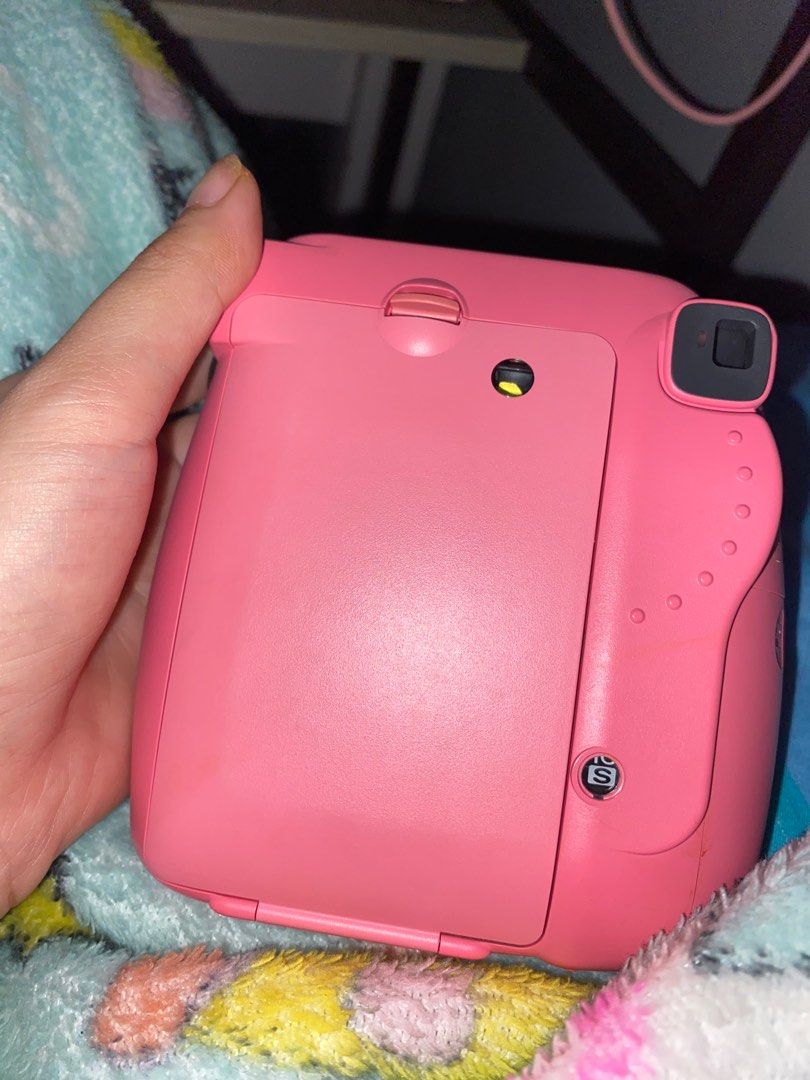 Instax mini 9 (Category: Camera Bags & Carriers) located in Manila. Submitted by findsbychai (Listing ID 1334673917, Image 3). Description: with free films inside (10pcs) unused defect on battery (need for repair) pag narepair po everything's all in good condition 😊 FIXED PRICE 🥹.