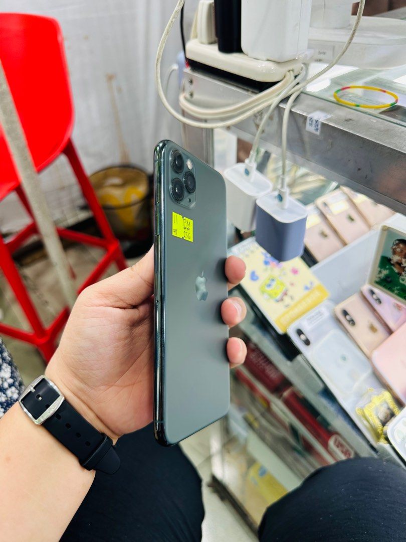 Iphone 11 Pro Max 256gb 98% batt Dualsim FU (Category: iPhone 11 Series) located in San Juan City. Submitted by javedsgadgetshop (Listing ID 1334626923, Image 3). Description: OPEN FOR INSTALLMENT VIA CREDIT CARD/GGIVES/SPAY/BILLEASE & SWAP/TRADE-IN! BUY AND SELL! Quick Specs : Iphone 11promax •256gb •HK Variant •98% batt health •Factory Unlock •95% Smoothness •No hidden issue | No Repaired •100% Authentic | Not Refurbished •w/ OEM Charger & stor