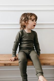 (Category: ) located in . Submitted by vetements (Listing ID 1334621282, Image 1). Description: .