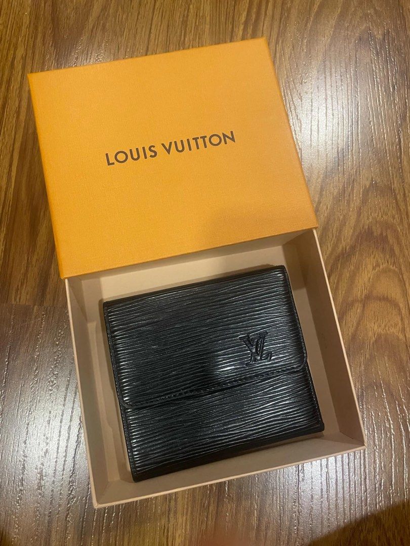 Luxury Wallets ( Aunthentic) (Category: Luxury Bags & Wallets) located in Manila. Submitted by sgokers (Listing ID 1334637356, Image 1). Description: Pls take time to read details posted below before inquiring. Rfs- declutterring Selling low because it does not come with authencity card but guaranteed authentic LV - 7,500php (with box) Givenchy - 3k Tory Burch - 4k LV - 7,5k (with box) Sf c/o buyer.