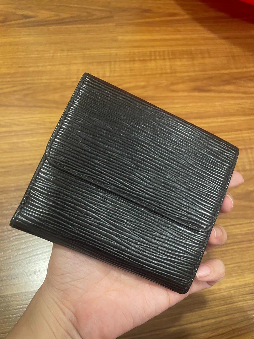 Luxury Wallets ( Aunthentic) (Category: Luxury Bags & Wallets) located in Manila. Submitted by sgokers (Listing ID 1334637356, Image 3). Description: Pls take time to read details posted below before inquiring. Rfs- declutterring Selling low because it does not come with authencity card but guaranteed authentic LV - 7,500php (with box) Givenchy - 3k Tory Burch - 4k LV - 7,5k (with box) Sf c/o buyer.