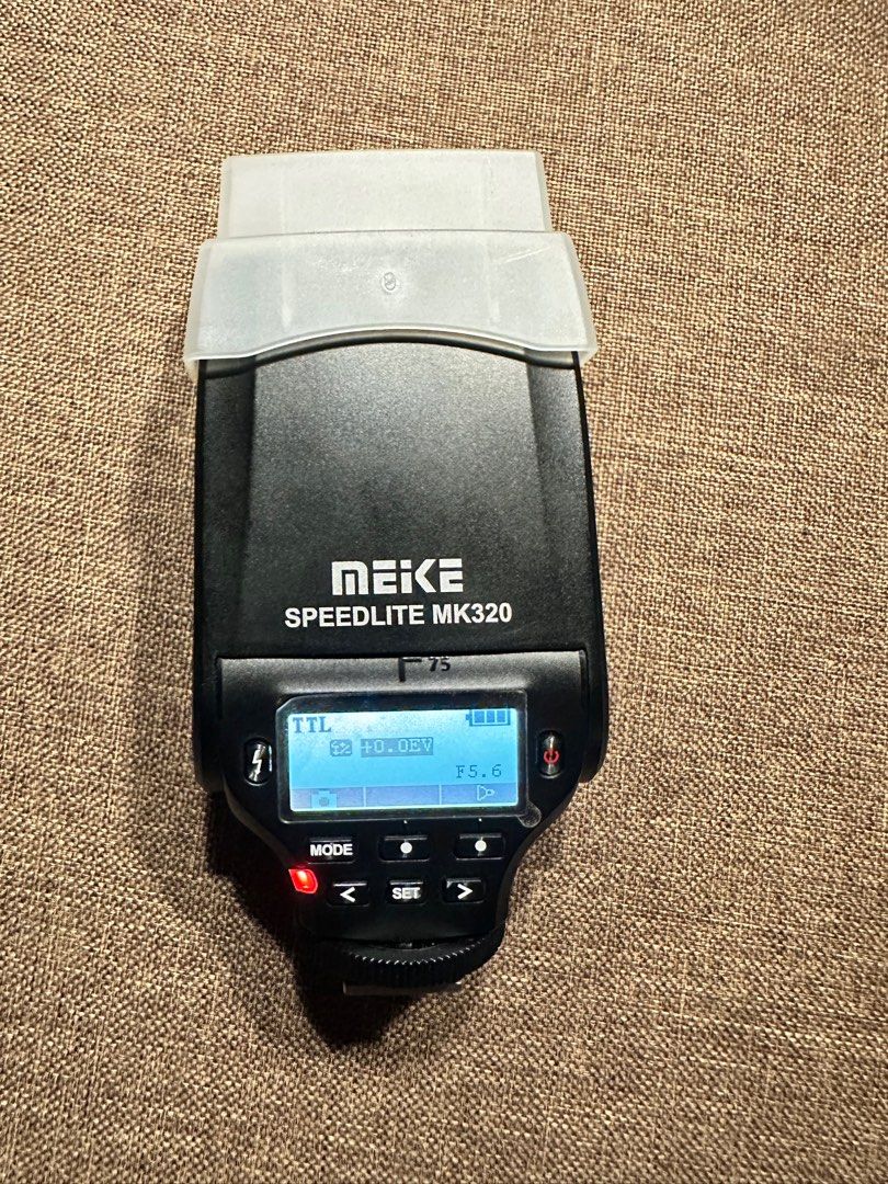 Meike MK320 MK-320 for Fujifilm Flash (Category: Flashes) located in Santa Rosa. Submitted by akosihub (Listing ID 1334616982, Image 3). Description: Batteries not included No box.