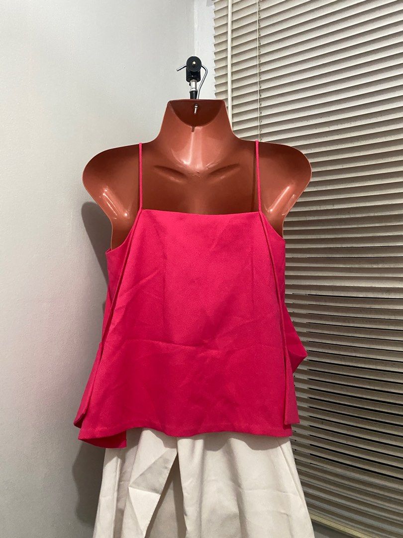 MILIN Hot Pink Unique Y2K Top (Category: Sleeveless) located in Quezon City. Submitted by ch4se (Listing ID 1334678507, Image 3). Description: 🌸 Condition: 10/10 🌸 Size: XXS - XS .