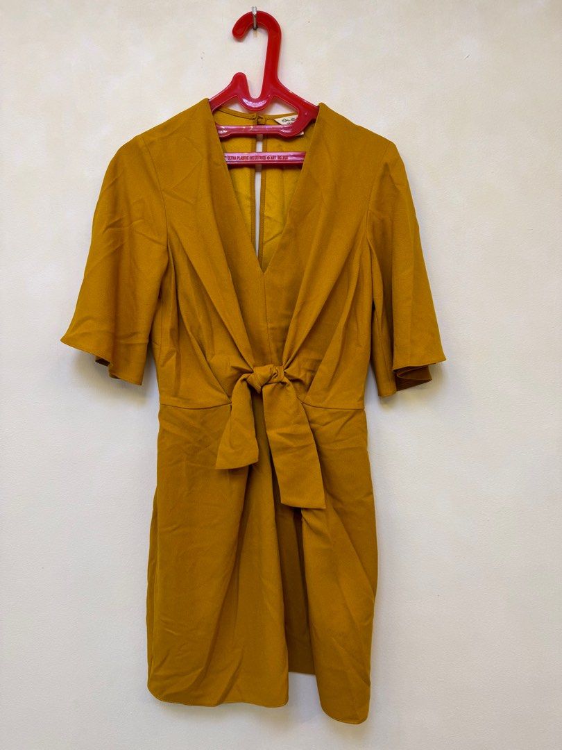 Miss Selfridge Mustard Dress Fesyen Wanita Pakaian Wanita Gaun Rok di Carousell