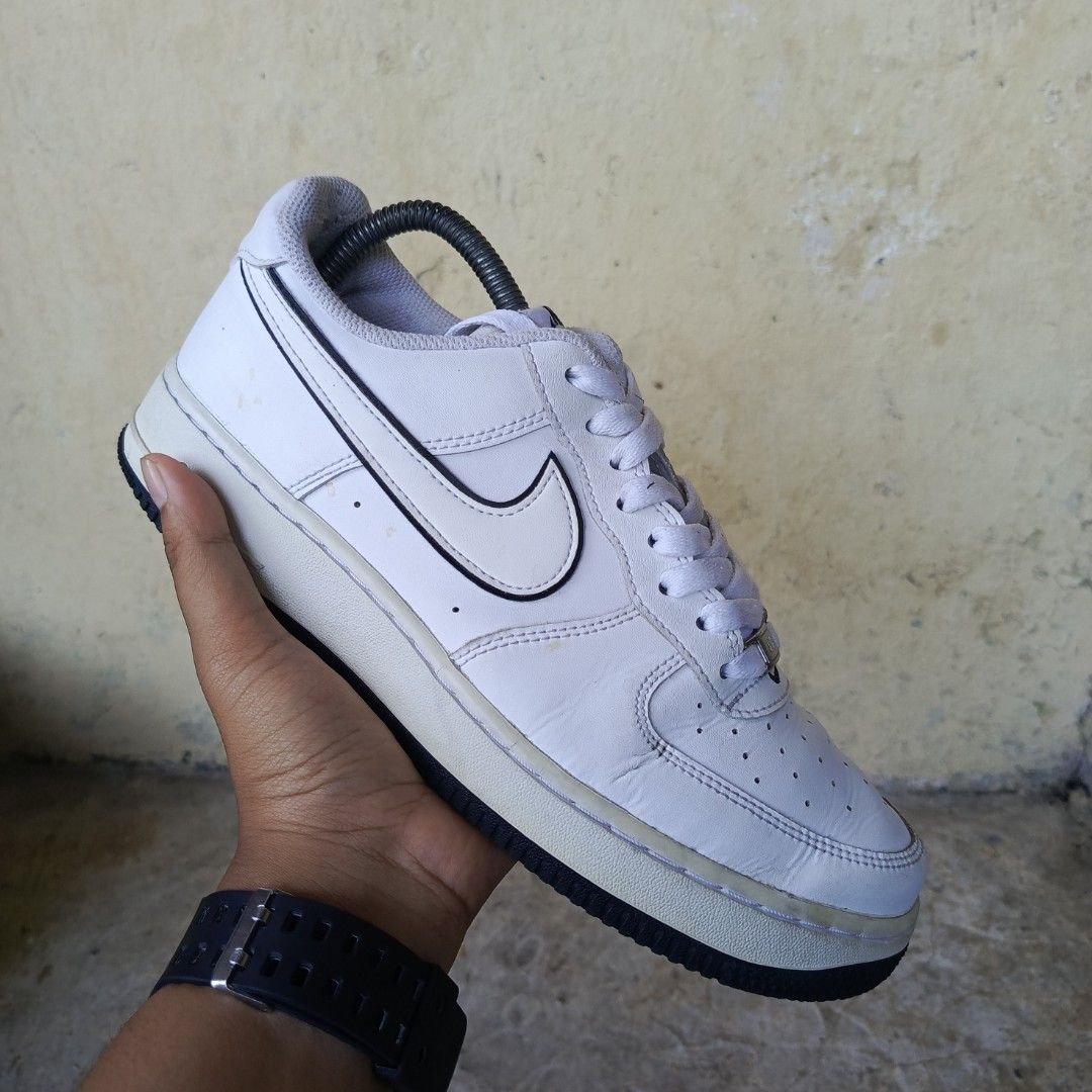 Nike Air Force Original, Fesyen Pria, Sepatu Sneakers di Carousell