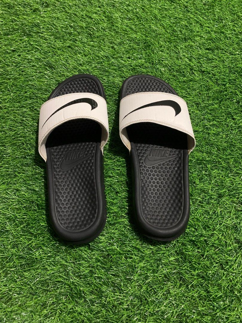 Old nike slides hot sale