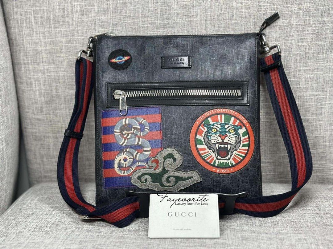 Gucci courrier gg supreme messenger bag shop