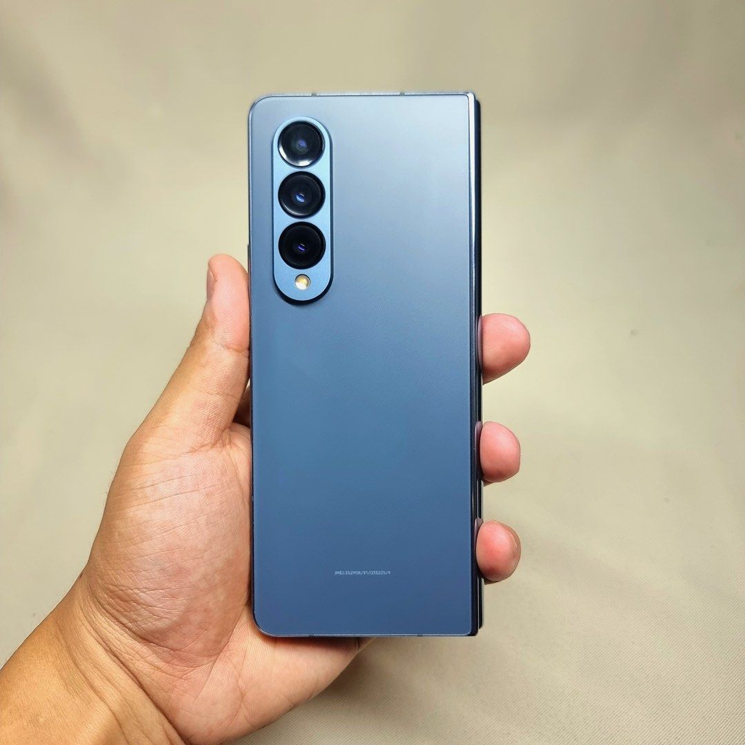 Samsung Z Fold 4 512gb COMPLETE SET (Category: Samsung) located in San Mateo. Submitted by migueleauthentic (Listing ID 1334581738, Image 1). Description: RUSH!!! 𝐒𝐚𝐦𝐬𝐮𝐧𝐠 𝐙 𝐅𝐨𝐥𝐝 𝟒 '𝐆𝐫𝐚𝐲𝐠𝐫𝐞𝐞𝐧' 𝟏𝟐/𝟓𝟏𝟐𝐠𝐛 NTC (Local Variant) SM-F936B/DS Dual 5G Bandwidth Openline both simslots Qualcomm Snapdragon 8+ Gen 1 (4nm) Healthy Battery (very rarely used) Hydrogel Protected Front, Rear, Sides and with Original stock plastic film fo