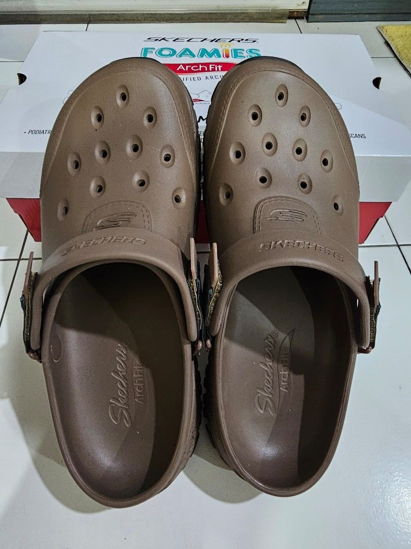 Skechers Foamies ArchFit Crocs Sandal Goodyear, Women's Fashion ...
