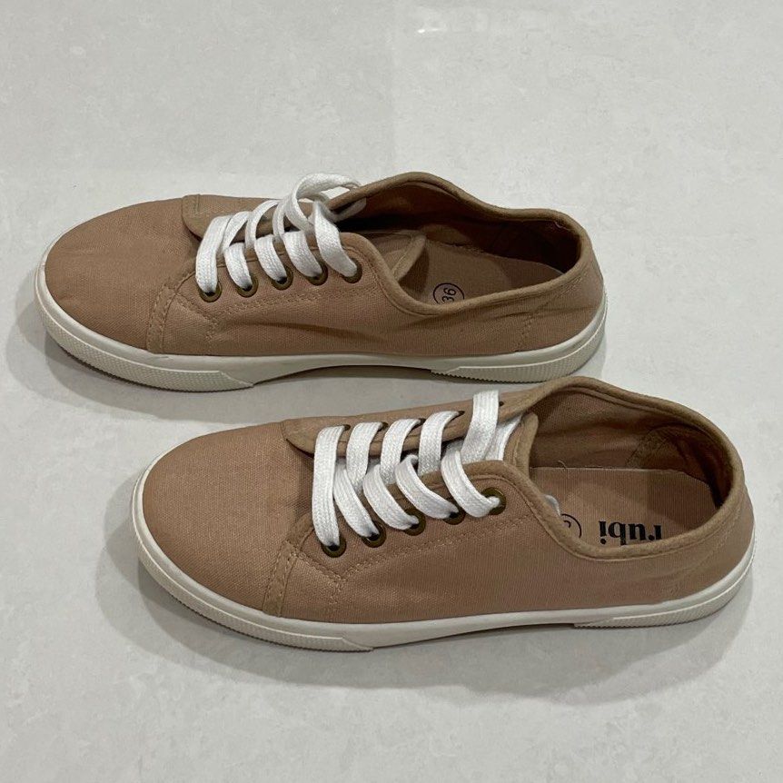 Rubi brand shoes discount