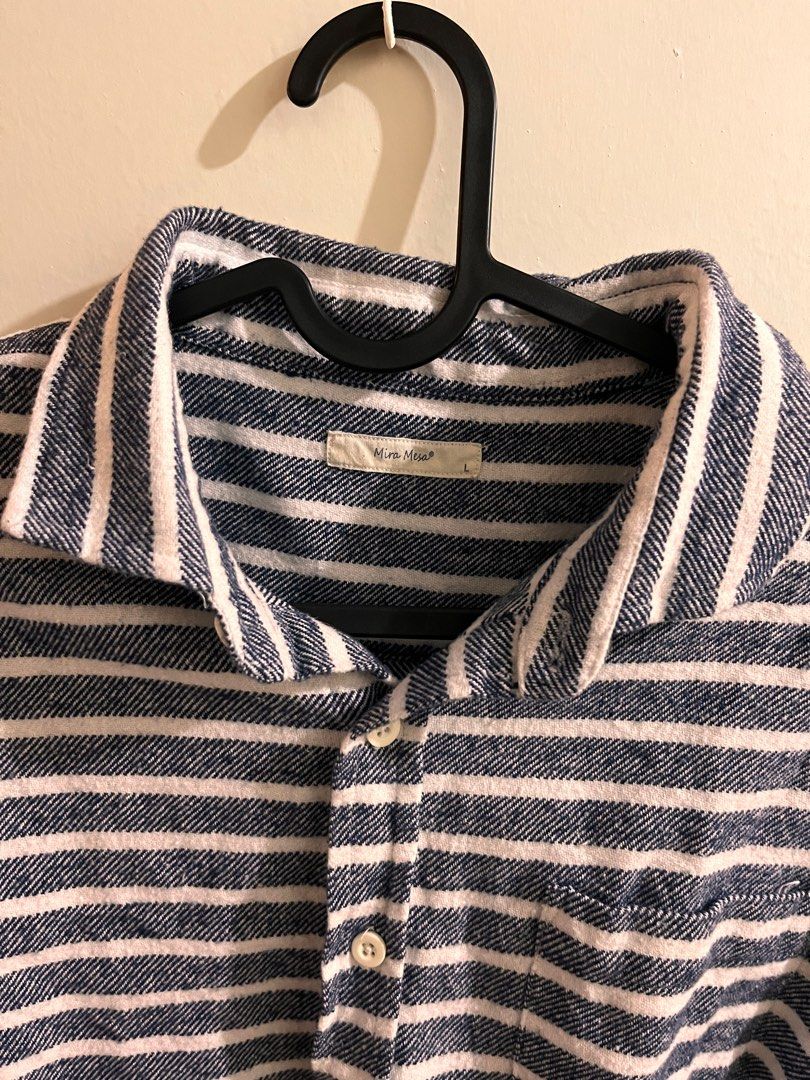 Striped Longsleeves (Category: Tshirts & Polo Shirts ) located in Makati City. Submitted by everything_below300 (Listing ID 1334656601, Image 2). Description: Thick and cozy button-up striped longsleeves. Can fit for both man or woman. Best for cold weather or casual office wear..