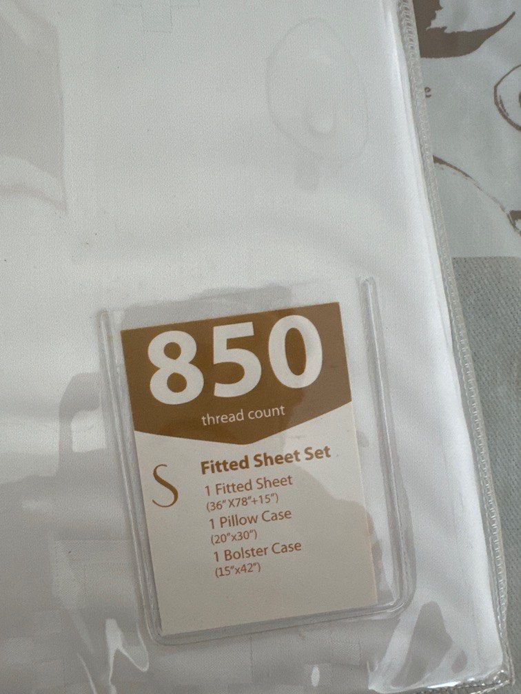 Tencel Bedsheet Single White (Category: Bedding & Towels) located in Singapore. Submitted by muffins9794 (Listing ID 1323351392, Image 2). Description: DORMA ROYALE TENCEL SINGLE SIZE, WHITE COLOR Bedsheet, pillow and bolster cover included! No duvet cover. $55 Some parts may have marks since its put for long, but can be washed away #white #tencel #single #bedsheet #bed #sheet #dorma #pillow #bolster.