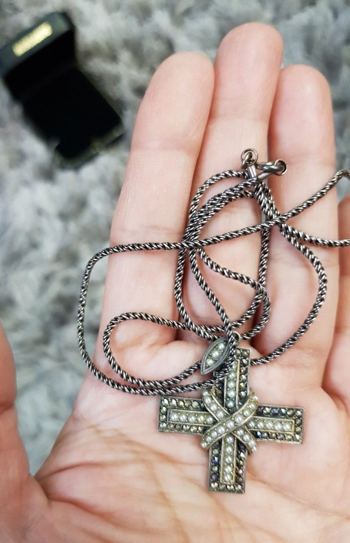 Vintage cross pendant sale