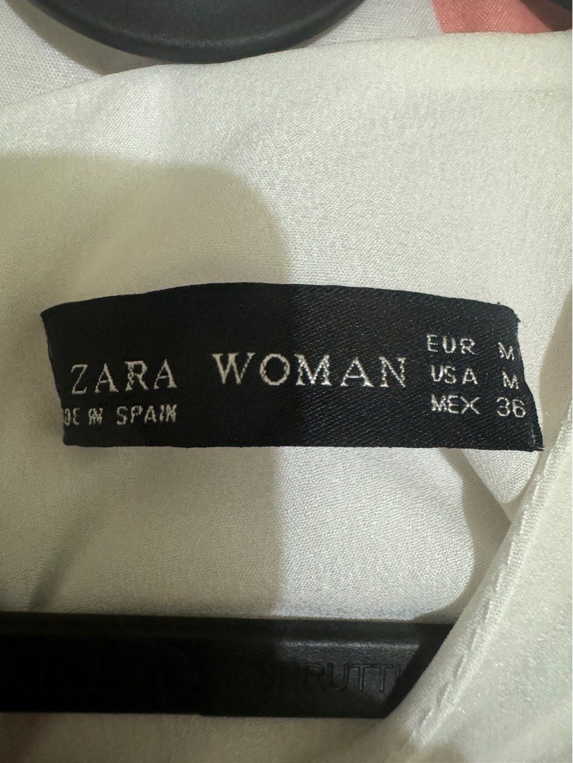 Zara Woman White Blouse (Category: Blouses) located in Pasig City. Submitted by racheism (Listing ID 1334700884, Image 2). Description: Zara Woman White Blouse - US Medium.