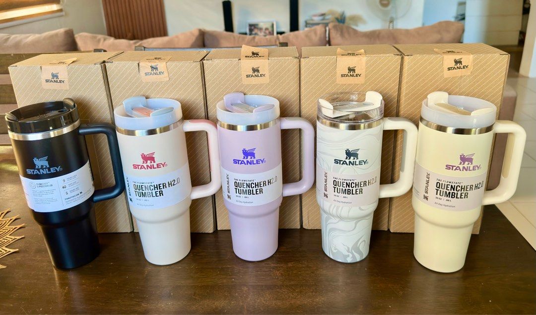 30oz Stanley thumbler (Category: Water Bottles & Tumblers) located in General Mariano Alvarez. Submitted by donnabeys (Listing ID 1334729788, Image 1). Description: Brandnew with box.