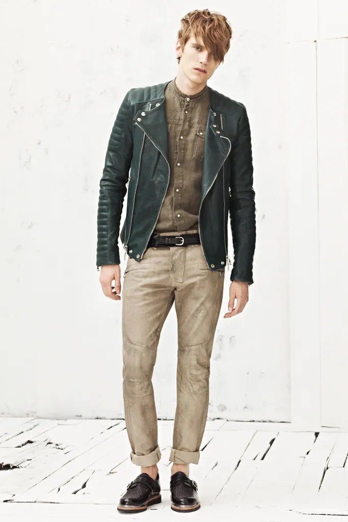 Balmain S/S'13 Biker Denim Pants (Category: Jeans) located in Paranaque City. Submitted by _baclarancartel (Listing ID 1334829408, Image 1). Description: Balmain S/S'13 Biker Denim Pants Sz 32 fits 34 Check measurements 9/10 Condition Waist: 17 Inseam: 29 Leg Opening: 7 Front Rise: 10.5 Thigh: 11.5 Knee: 8.5.