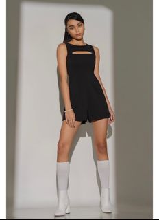(Category: ) located in . Submitted by shop_with_jo (Listing ID 1334847479, Image 1). Description: .