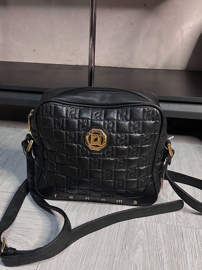 Camera style Renoma paris (Category: Luxury Bags & Wallets) located in Manila. Submitted by dreamshineshop (Listing ID 1334864509, Image 1). Description: 𝑹𝑬𝑵𝑶𝑴𝑨 𝘽𝙧𝙖𝙣𝙙 𝖢𝖺𝗆𝖾𝗋𝖺 𝖼𝗋𝗈𝗌𝗌𝖻𝗈𝖽𝗒 𝗌𝗍𝗒𝗅𝖾 -Made in Korea -The brand is origin Paris, france -Authentic 100% -Camera bag semi medium | Adjustable sling | gold hardwares and ingrade brand | Pure leather. -Zipper closure | hologram main compartment | zipper pocket, plate br