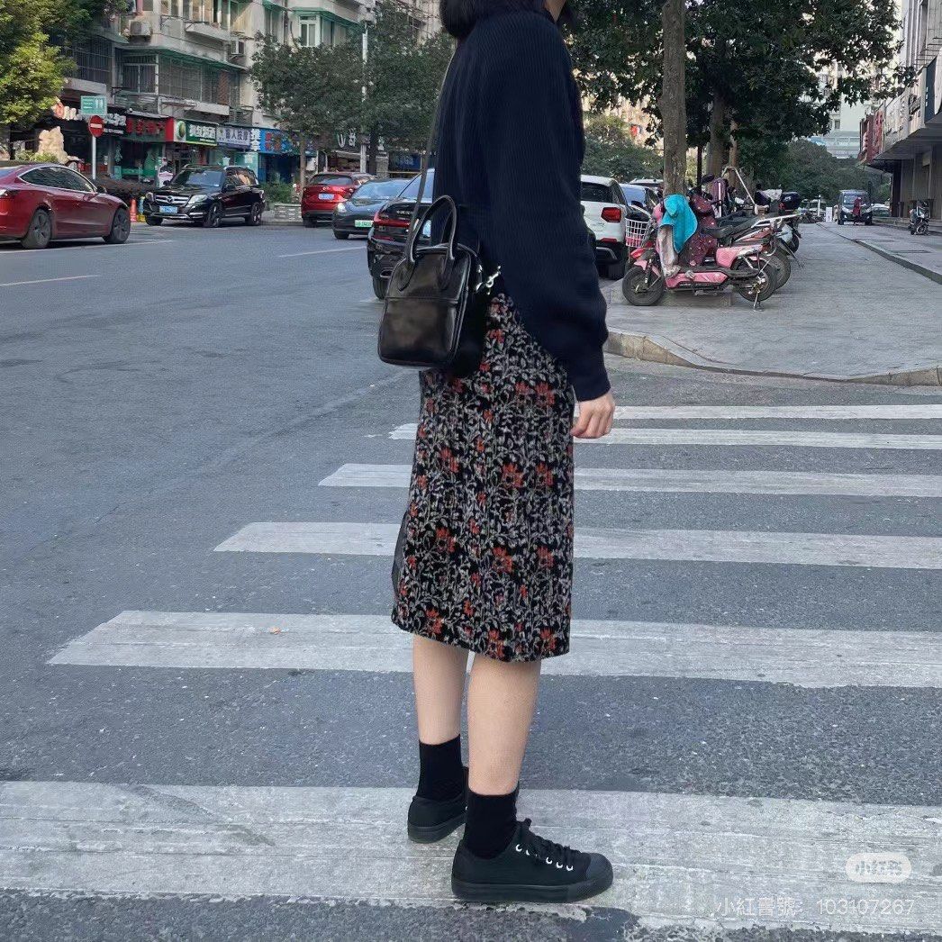 Cdg川久保玲小方包, 她的時尚, 包包、錢包, 肩背、側背包在旋轉拍賣