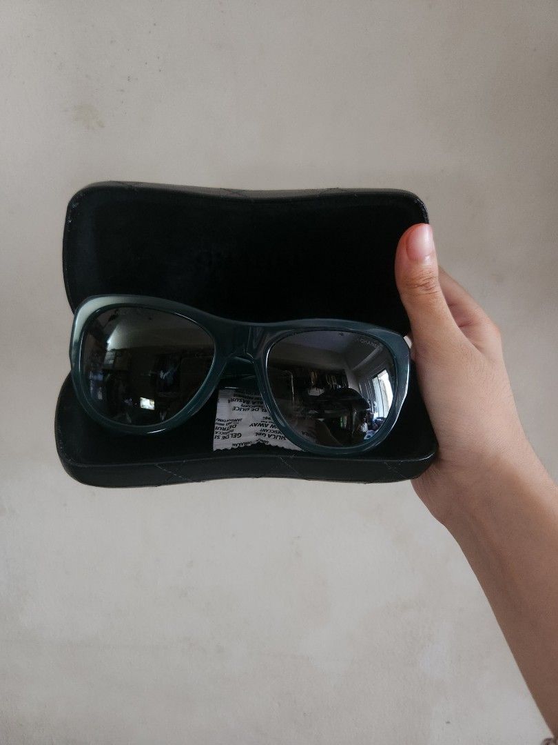 Chanel 5310 Sunglasses in Turquoise (Category: Sunglasses & Eyewear) located in Lucena. Submitted by totaldeclutter (Listing ID 1334758173, Image 3). Description: Negotiable Original price 370USD Can do SDD.