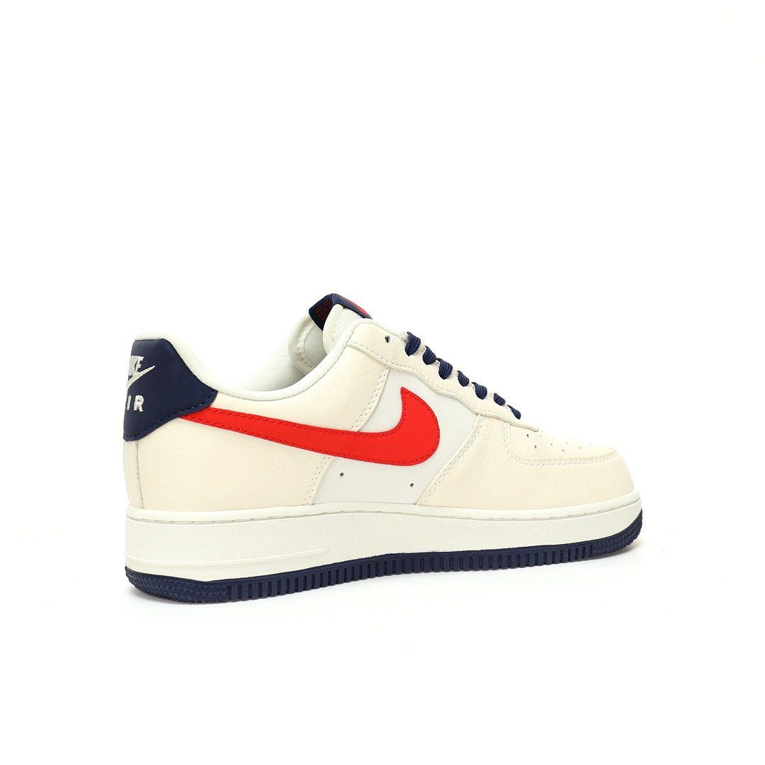 川久保玲Comme des Garcons x Nike Air Force 1'07 Low, 她的