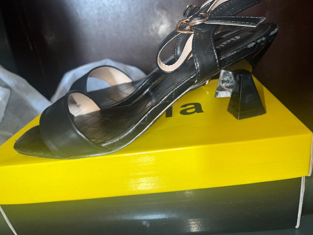 Figlia Black Heeled Sandals | Size 39 (Category: Sandals) located in Dasmarinas. Submitted by teodoraaaa (Listing ID 1334779732, Image 3). Description: Used only twice for events! Have minor leather peels.
