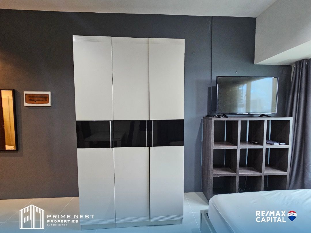 FOR SALE - Studio Unit at The Beacon Residence (Category: Apartments & Condos) located in Quezon City. Submitted by primenestproperties (Listing ID 1334836202, Image 3). Description: FOR SALE: The Beacon Residences Roces Tower (T1) 16th Floor Studio Unit Floor Area: 21 sqm Fully Furnished Asking Price: Php 3,300,000 Fernando Garcia 0917-556-9609 PRC REBL No. 34655 RE/MAX Capital.