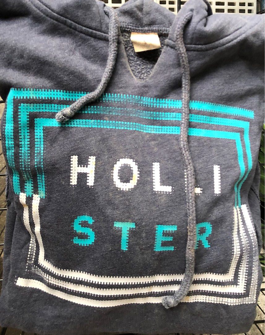 Hoodie - Hollister (Category: Coats, Jackets and Outerwear) located in Pasig City. Submitted by vlc20 (Listing ID 1334855527, Image 3). Description: Original Hollister hoodie Color - Grayish Blue Size - Small *This is a loose fit, I'm usually size L *There are little stains but not noticeable, still in good conditon.