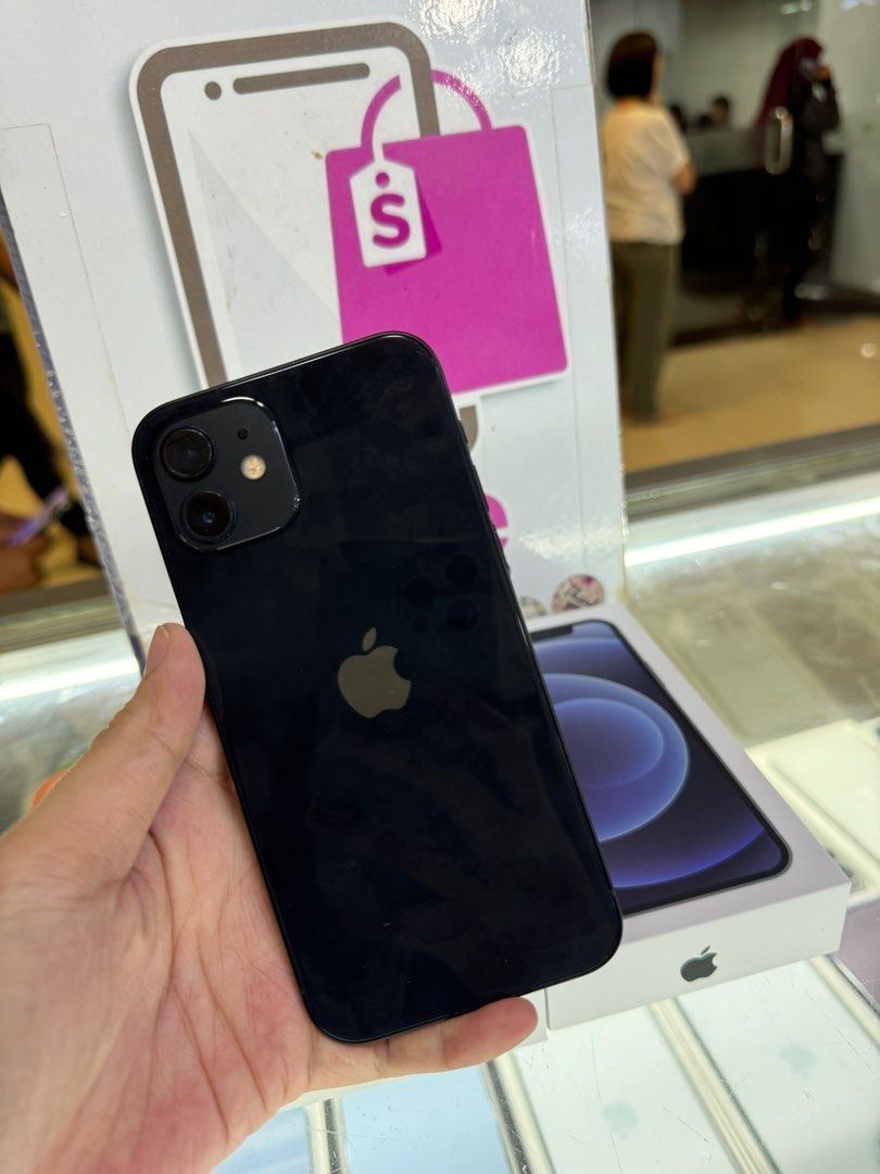 iphone 12 256gb 2ndhand (Category: iPhone 12 Series) located in Cainta. Submitted by vine_gadget_shop (Listing ID 1334790691, Image 1). Description: iphone 12 256gb 2ndhand with box and cord oem factory unlock pick up store greenhills shopping center we accept trade in we accepy credit card and ggives installment we do cod and door to door we ship nationwide for fast transaction call 09277368323 look for vine visit my fb page vine gadget shop.