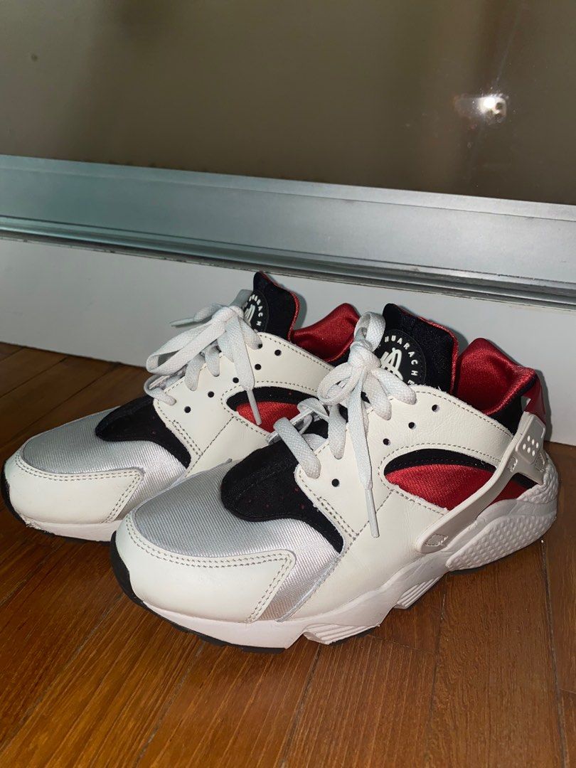 Nike huarache bred top