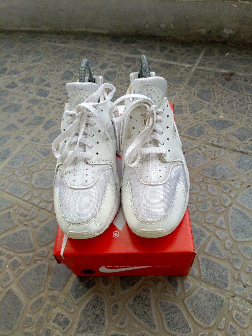 Nike Huarache Size 42 Harga Nett Fesyen Pria Sepatu Sneakers di Carousell