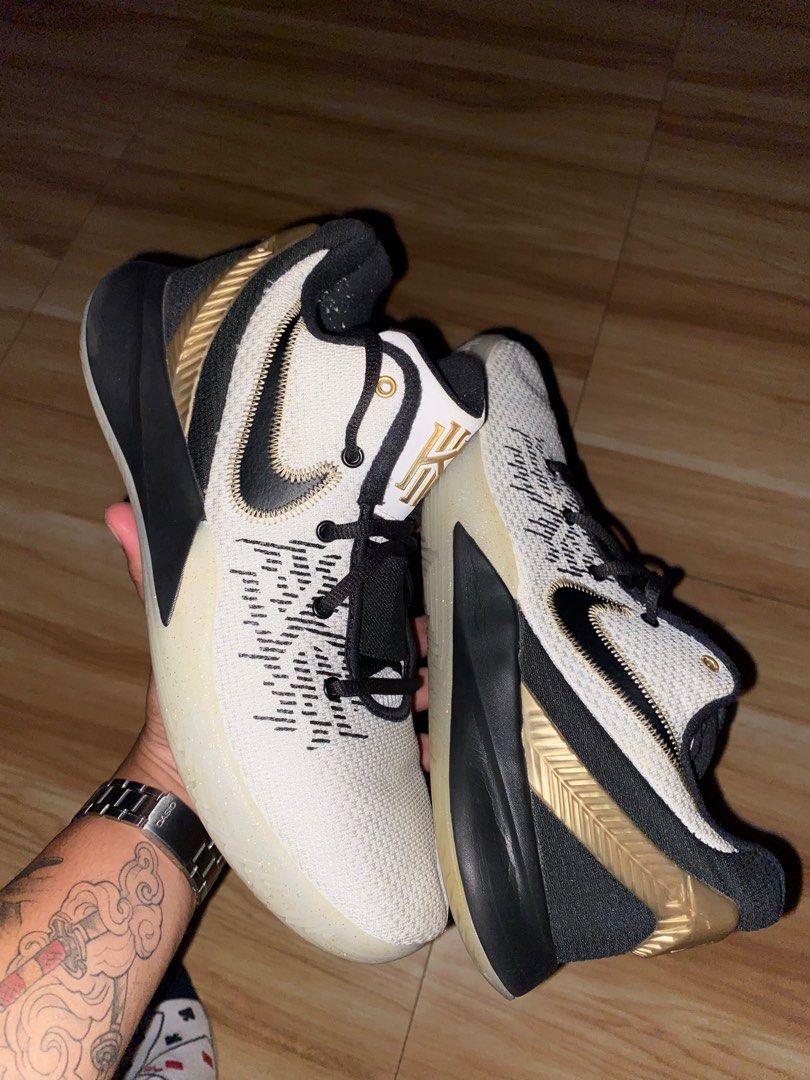 NIKE KYRIE IRVING FLY TRAP 2 Men s Fashion Footwear Sneakers on Carousell