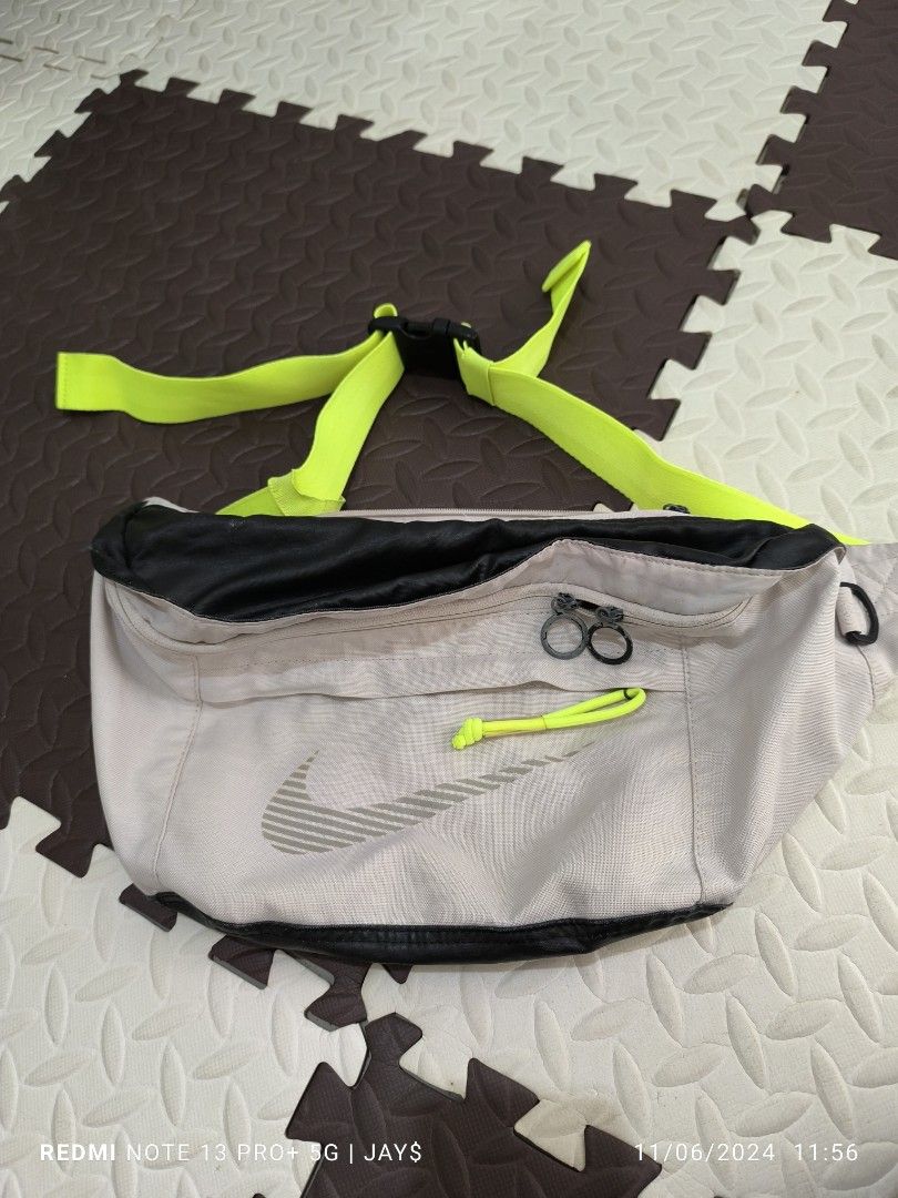 nike tech hip pack winterized