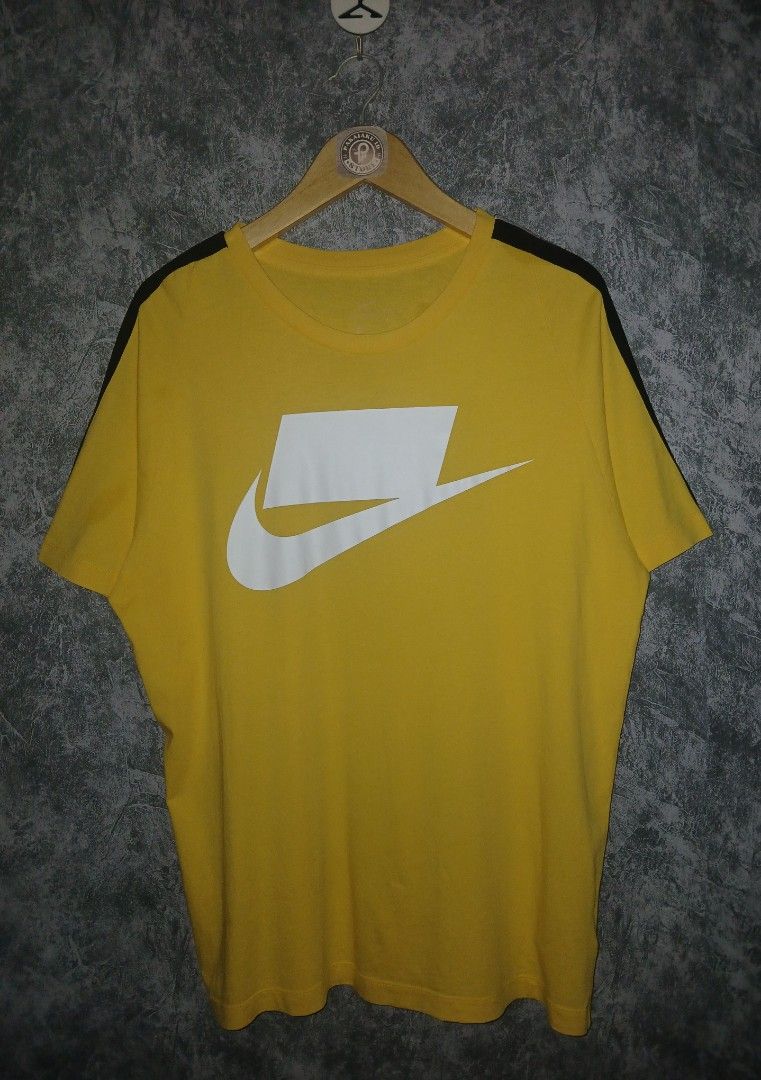 Nike NSW Logo box tapped size XL P73x59 kondisi like new