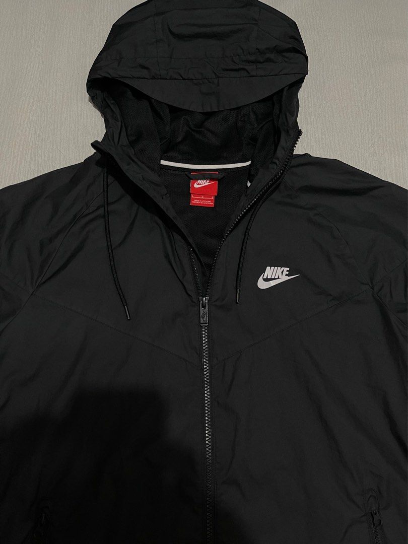 Original Nike Windbreaker Jacket Men s Fashion Coats Jackets and Outerwear on Carousell