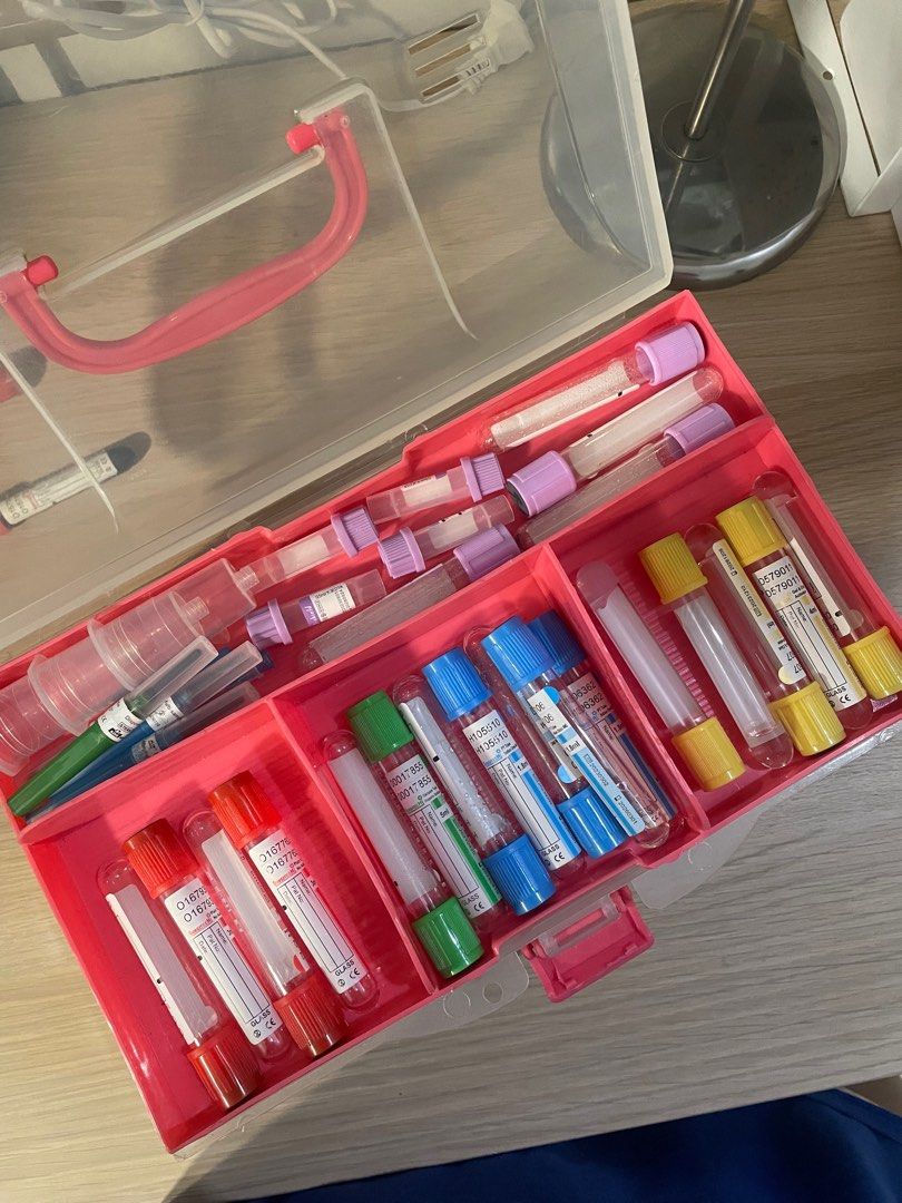 Phlebotomy Kit (Category: Medical Supplies & Tools) located in Manila. Submitted by 1989tswizzle (Listing ID 1334803071, Image 1). Description: Phlebotomy kit NOT included.