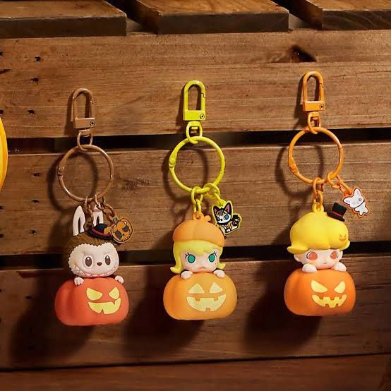 POP MART Labubu Luminous Pumpkin Pendant (Category: Designer & Blind Box Toys) located in Manila. Submitted by buyauthentics (Listing ID 1334852733, Image 3). Description: Authentic 💯 POP MART Labubu Luminous Pumpkin Pendant OPEN for Trading! .