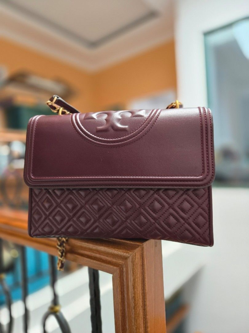 Preloved Tory Burch Fleming Imperial Garnet Gen 1 size medium Fesyen Wanita Tas Dompet di Carousell
